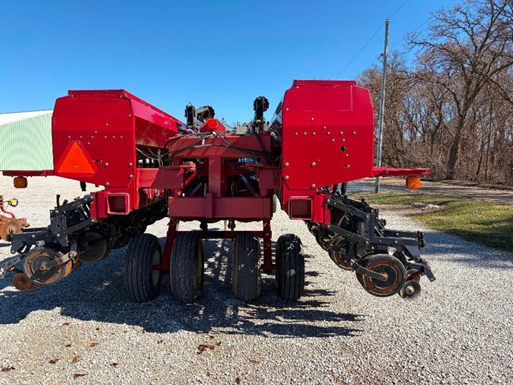 case-ih-5500-image-2