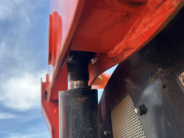 2023-kubota-svl65-2-image-25