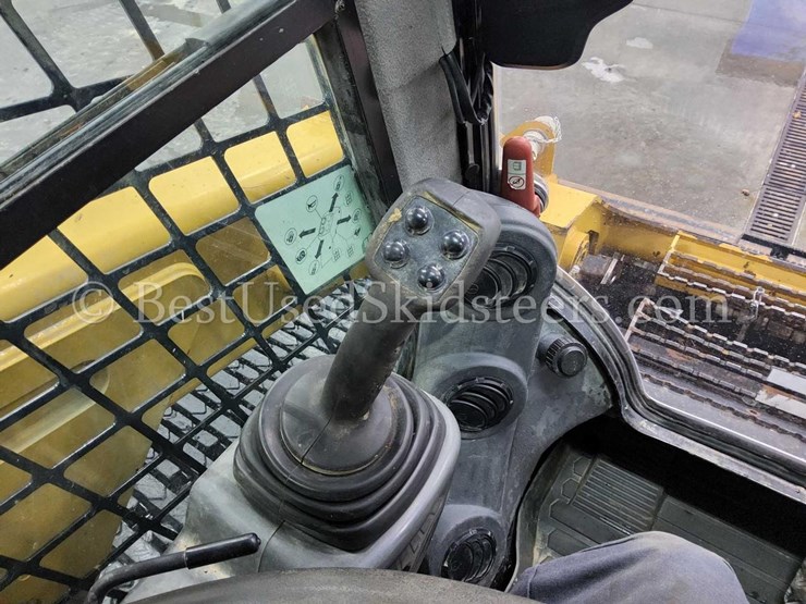 2015-caterpillar-279d-image-22