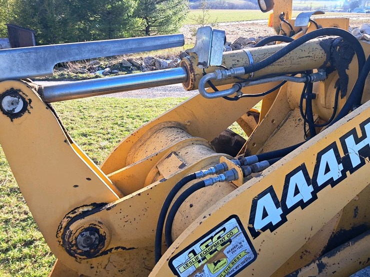 1997-john-deere-444h-image-30