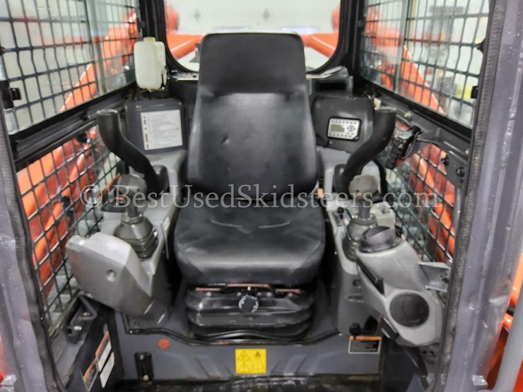 2023-kubota-svl97-2-image-31