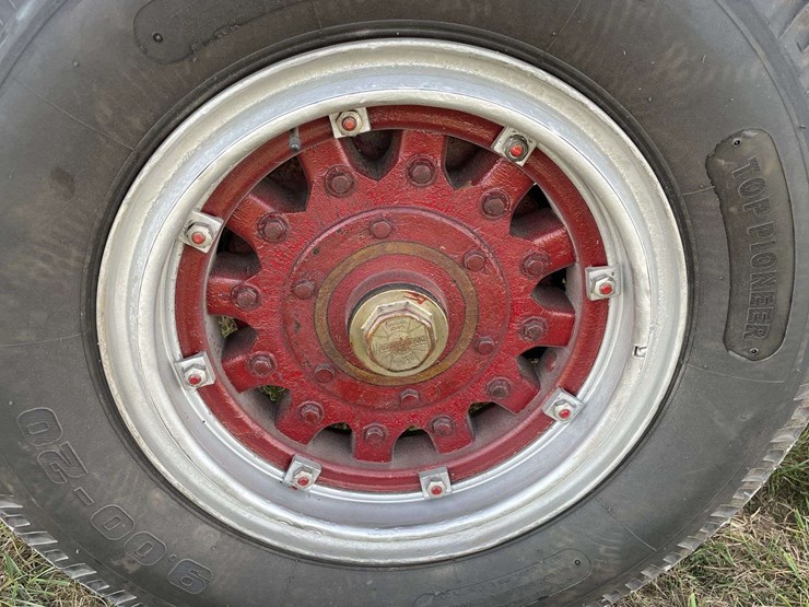 1917-american-la-france-firetruck-image-39