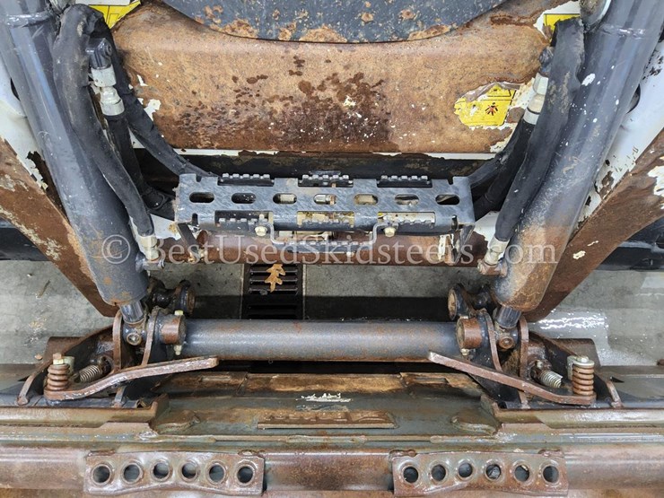 2021-bobcat-t550-image-13