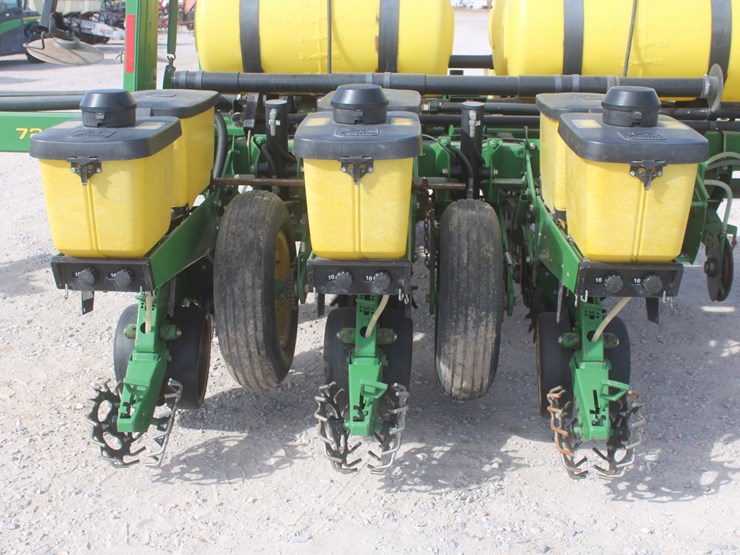 john-deere-7200-image-23