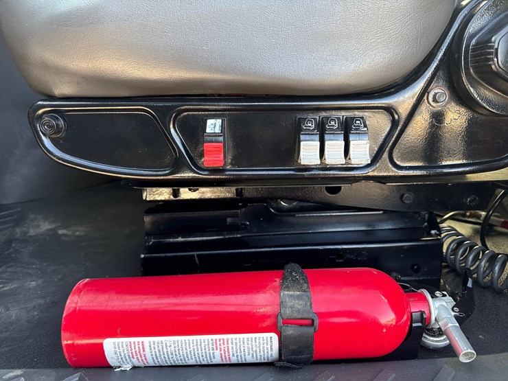 2011-international-prostar-image-46