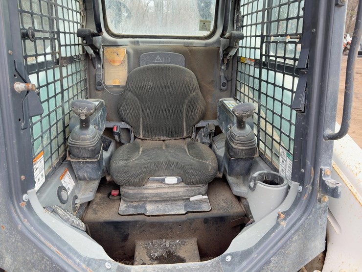 2019-bobcat-s570-image-15