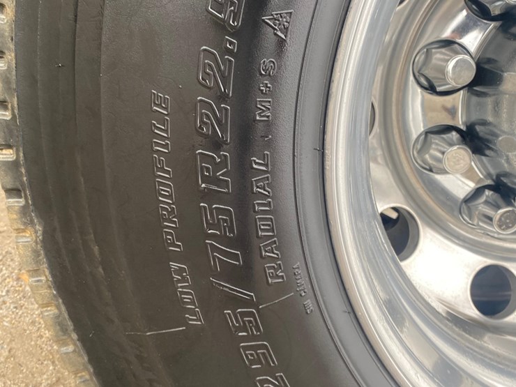 2002-peterbilt-379-image-118