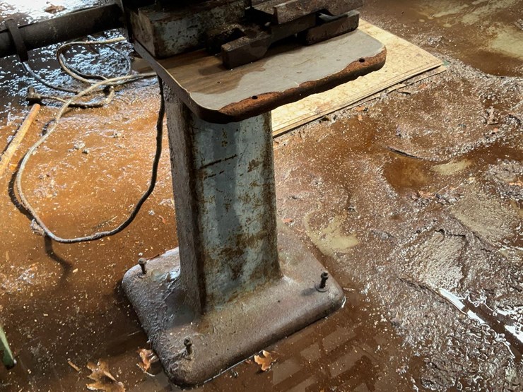 #135-•-stake-pointer-image-7