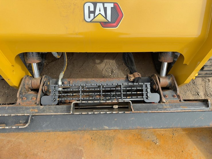 2021-caterpillar-289d3-image-10