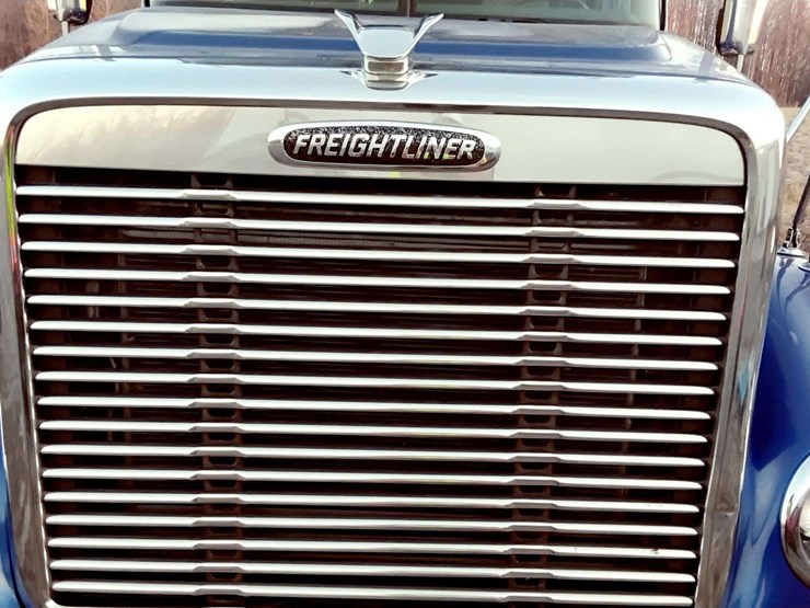 freightliner-cascadia-tractor-2015-freightliner-cascadia-3alxfb007gdg85229-mileage:-does-not-r-image-7