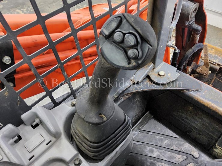 2017-kubota-svl75-2-image-27