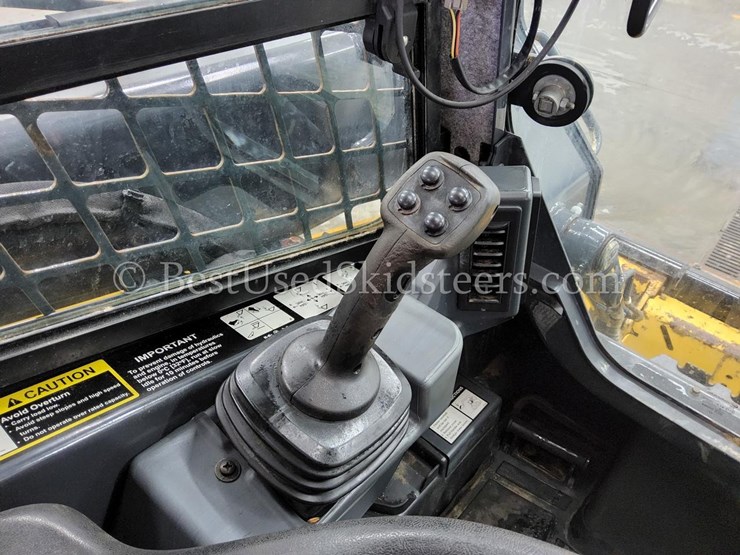2019-deere-325g-image-11
