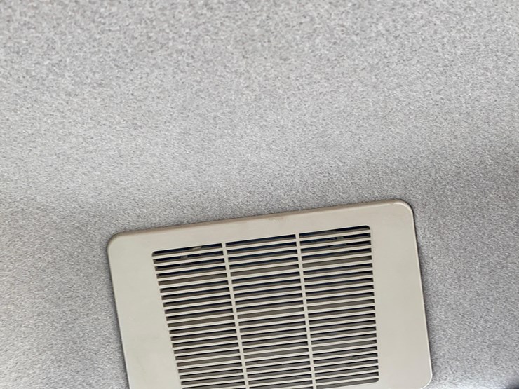 1998-john-deere-8300-image-64