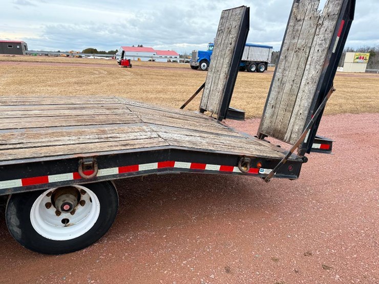 #193-•-lot-193-image-13