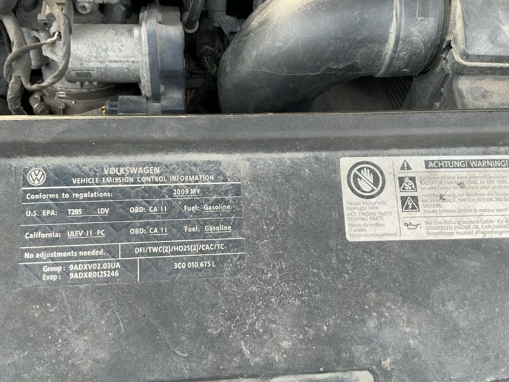 #510-•-2009-volkswagen-passat-image-10