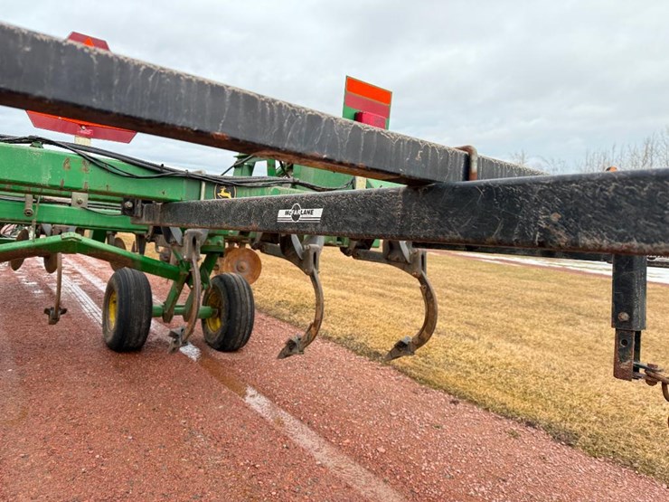 john-deere-2700-image-34