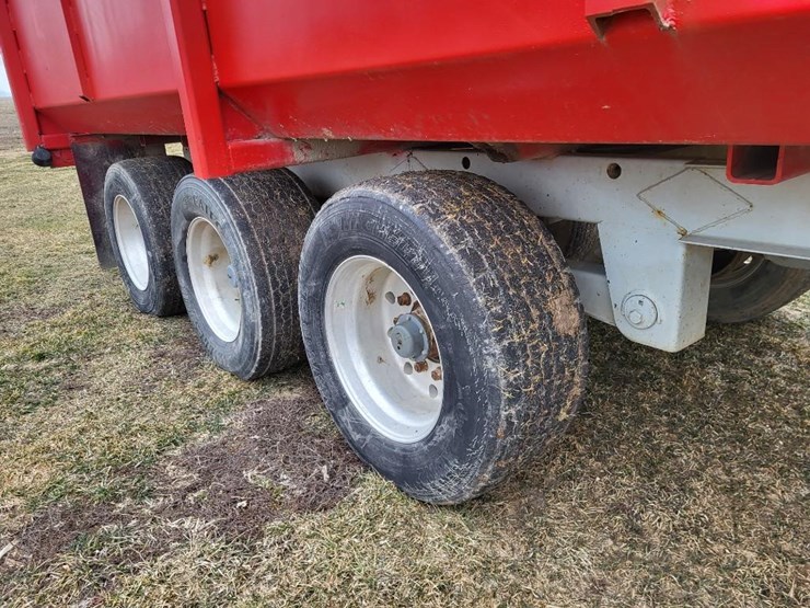 silage-wagon-image-32