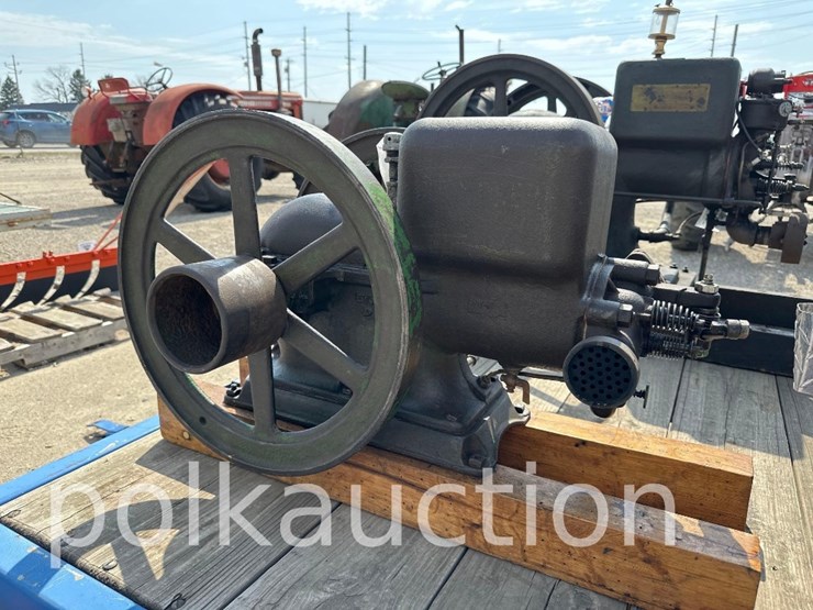 john-deere-h-image-2