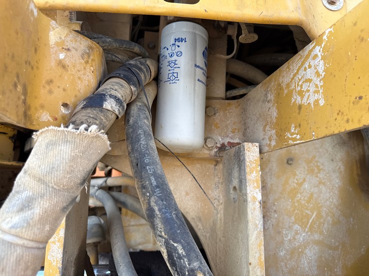 caterpillar-it28f-image-46