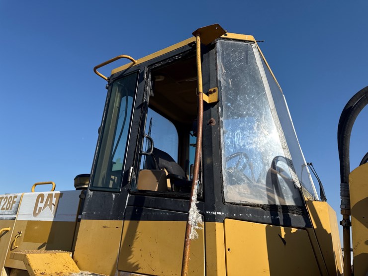 caterpillar-it28f-image-33