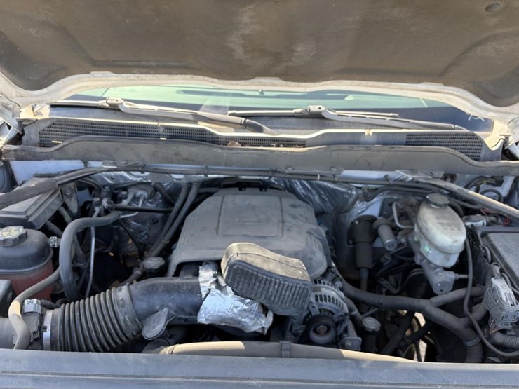 2015-chevrolet-2500-image-14