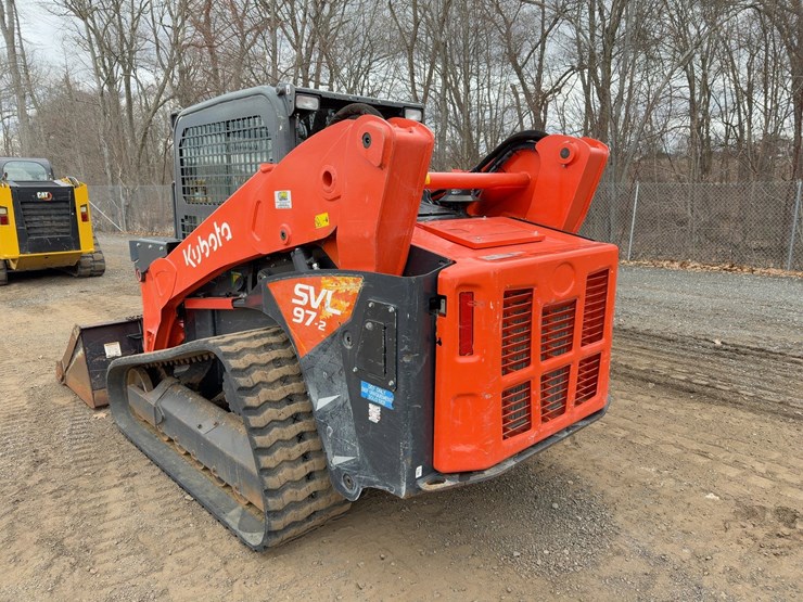 2021-kubota-svl97-2-image-3