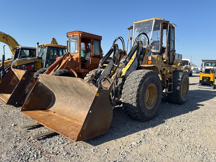 caterpillar-it28f-image-1