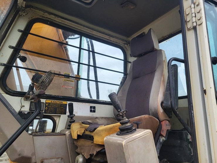 hyundai-robex-130-lc-image-49