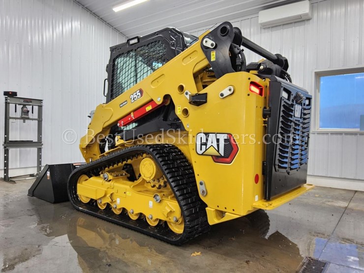 2024-caterpillar-255-image-8