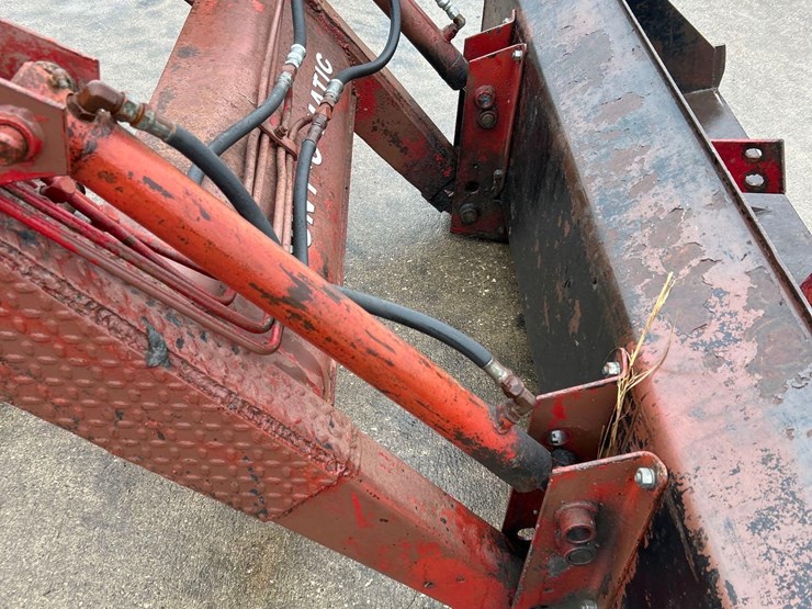 international-2250-image-16