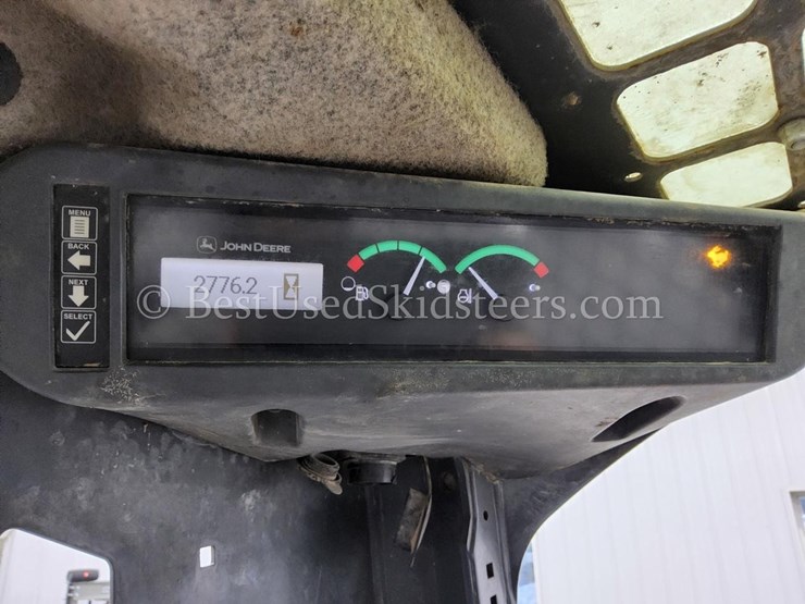 2018-deere-323e-image-11