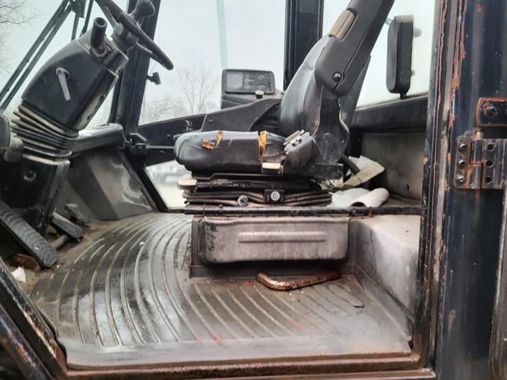 2012-yale-forklift-image-47