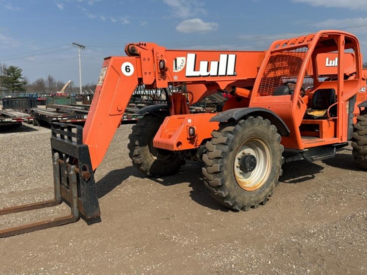 2007-lull-644-image-1