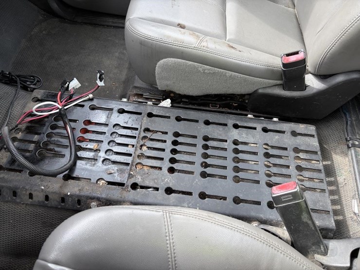 2011-chevrolet-2500-image-15