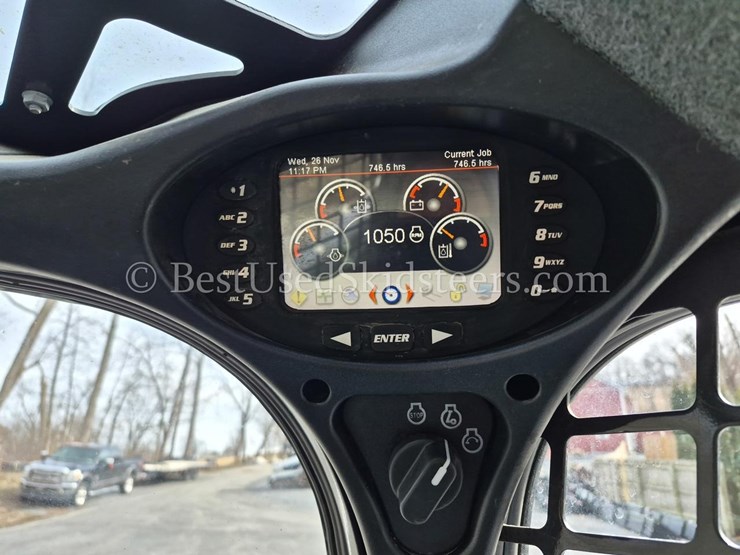 2023-bobcat-t770-image-16