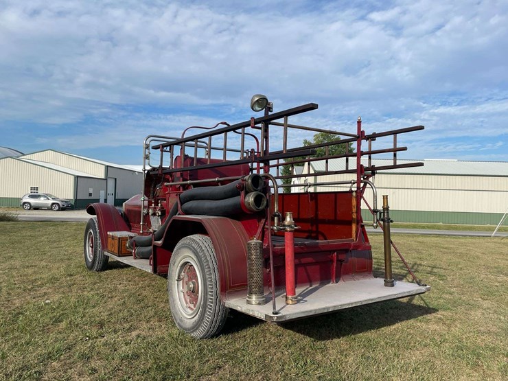 1917-american-la-france-firetruck-image-3