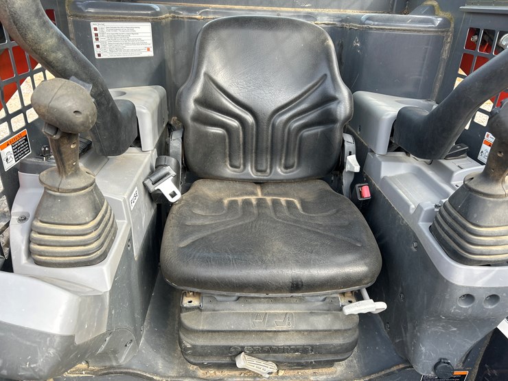 2023-kubota-svl65-2-image-53