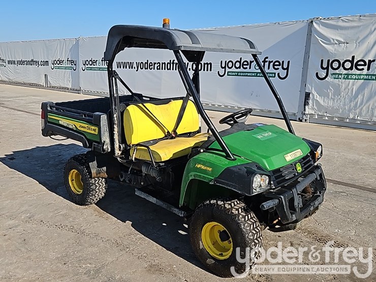 2021-john-deere-gator-hpx815e-image-6