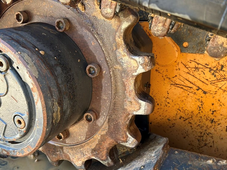 2019-case-tr270-image-61