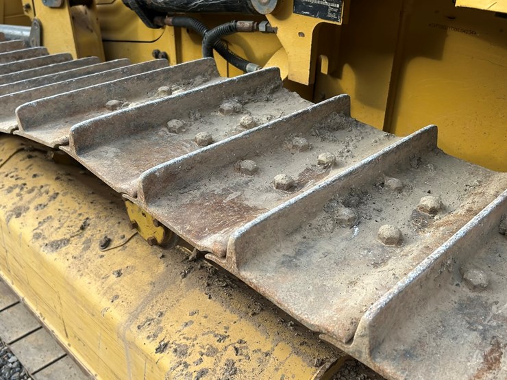 2023-caterpillar-d1-image-61