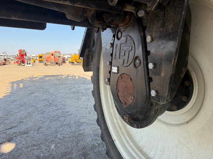 2015-apache-as720-image-11