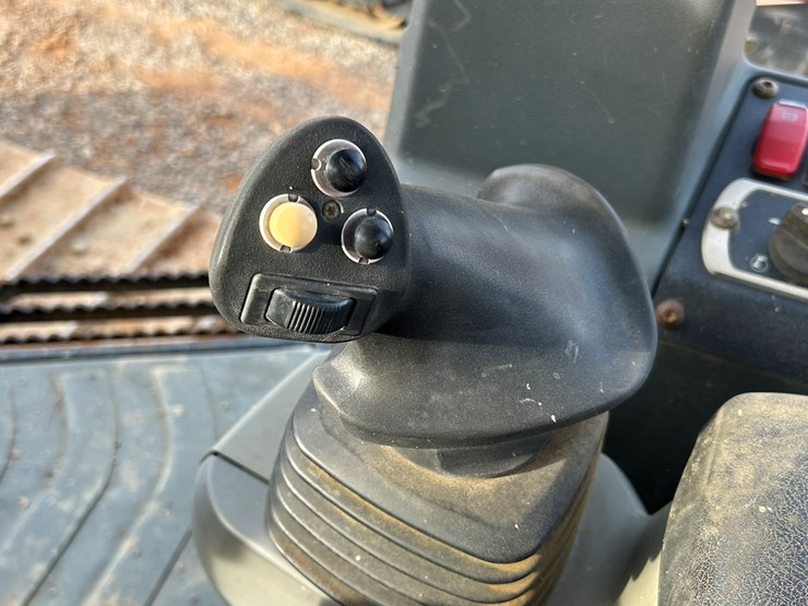 2015-caterpillar-d5k-image-36