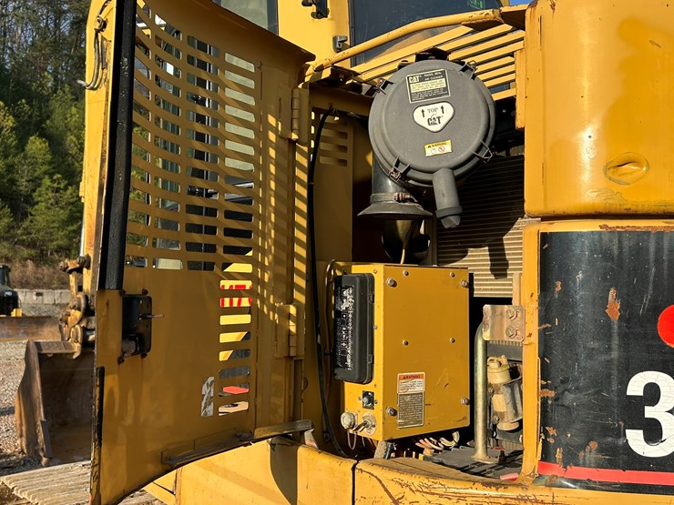 2004-caterpillar-321c-image-45