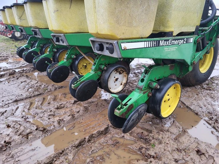 john-deere-7240-image-20