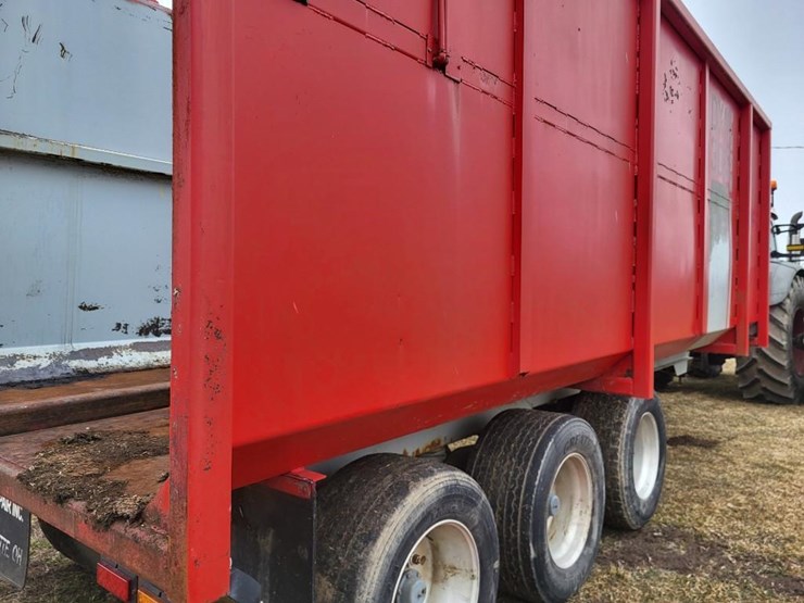 silage-wagon-image-23