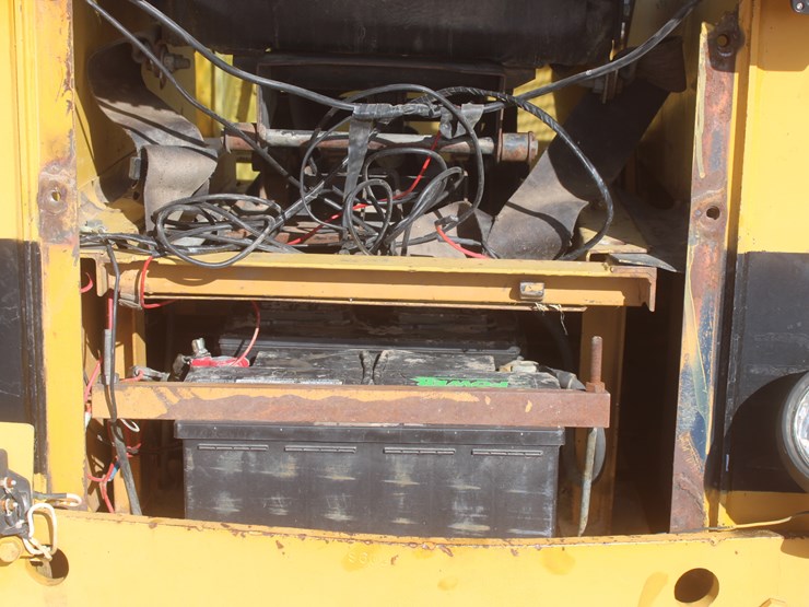 1990-komatsu-d37e-image-36