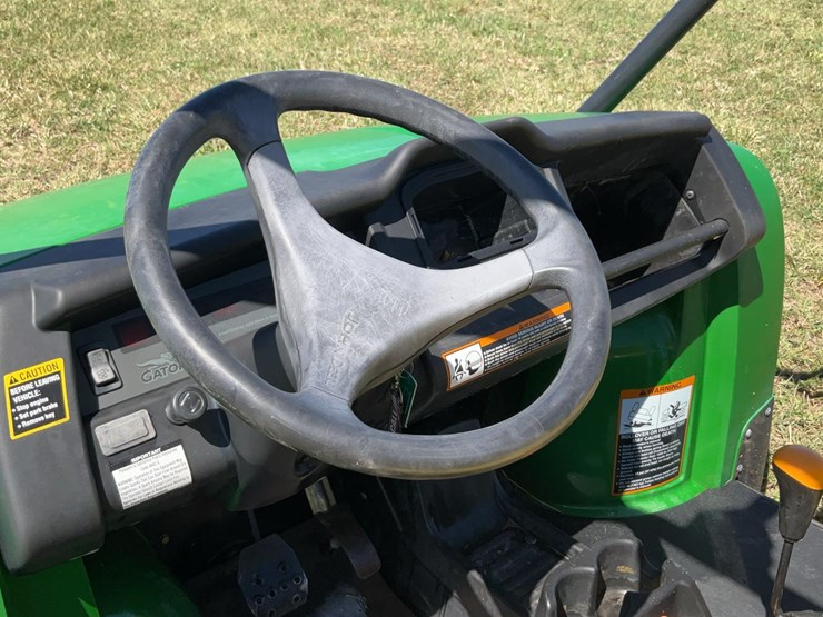 john-deere-gator-image-30