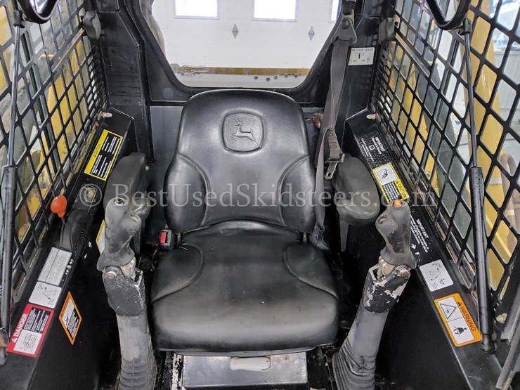 deere-ct332-image-31