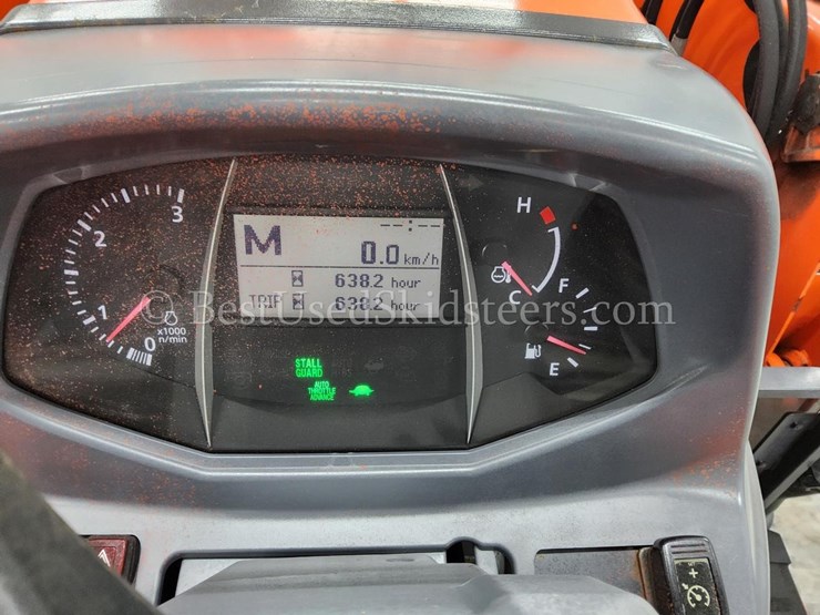 2017-kubota-l3560-image-40