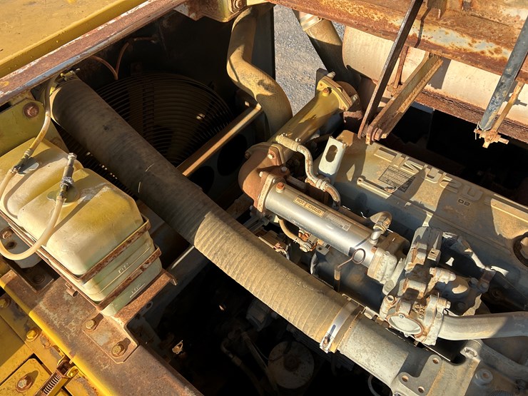 2006-deere-650d-lc-image-36